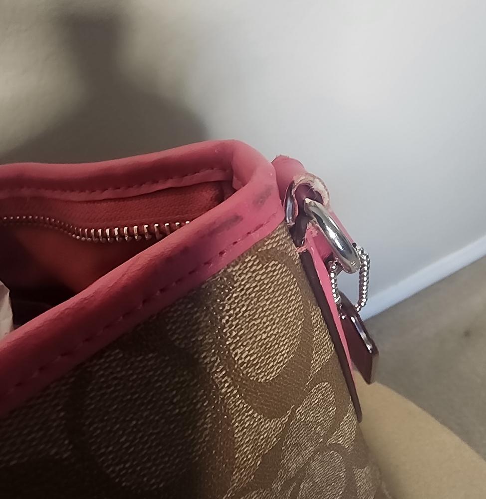 Coach File Signature Crossbody - Picture 7 of 14